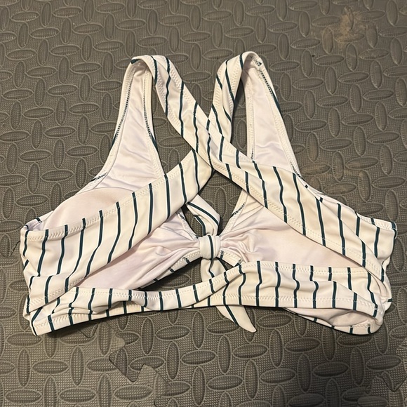 Cupshe bikini top - Picture 4 of 7